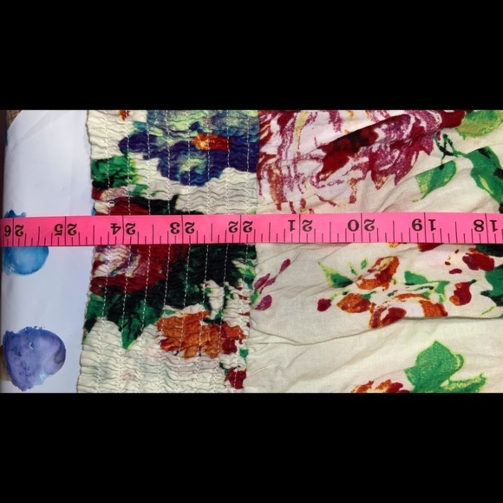 Bundle Alert π¨ 2 Floral Spring Top Size Small - Picture 12 of 15